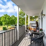 Sonnenschein Im Ostseebad * Sellin (Rugen)